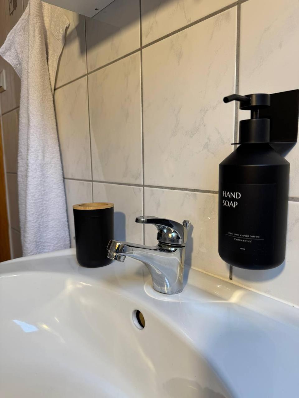 Ama Home Apartment In Hiddenhausen - Wlan, Smart-Tv - Nahe A30 & A2 - Nur 10 Min Von Herford Exteriér fotografie