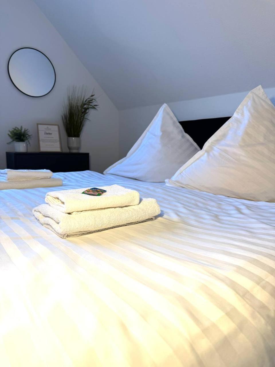 Ama Home Apartment In Hiddenhausen - Wlan, Smart-Tv - Nahe A30 & A2 - Nur 10 Min Von Herford Exteriér fotografie